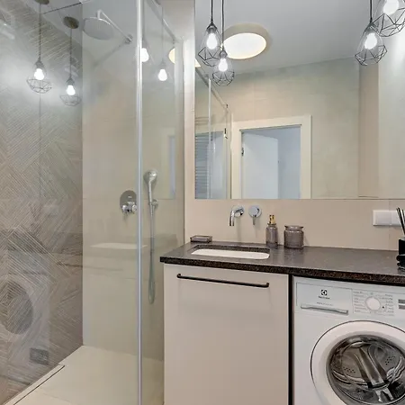 Blue Mandarin Garden Gates Apartment *