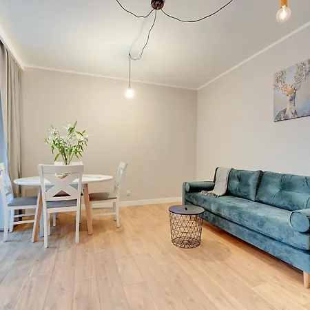 Blue Mandarin Garden Gates Apartment