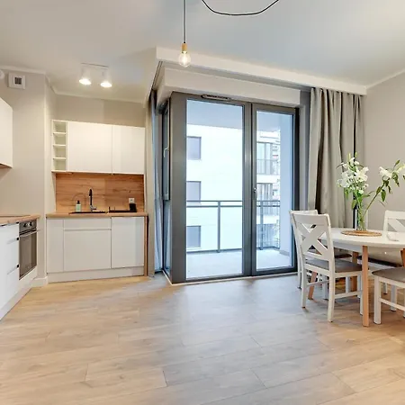 Blue Mandarin Garden Gates Apartment